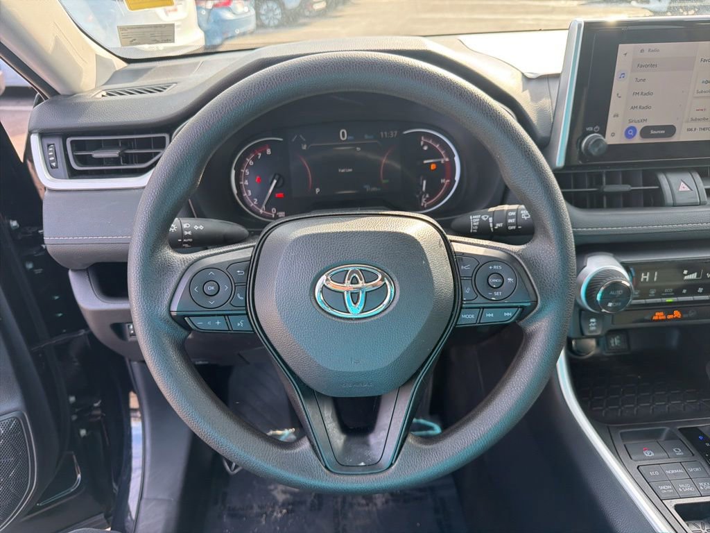 Used 2025 Toyota RAV4 XLE image 15