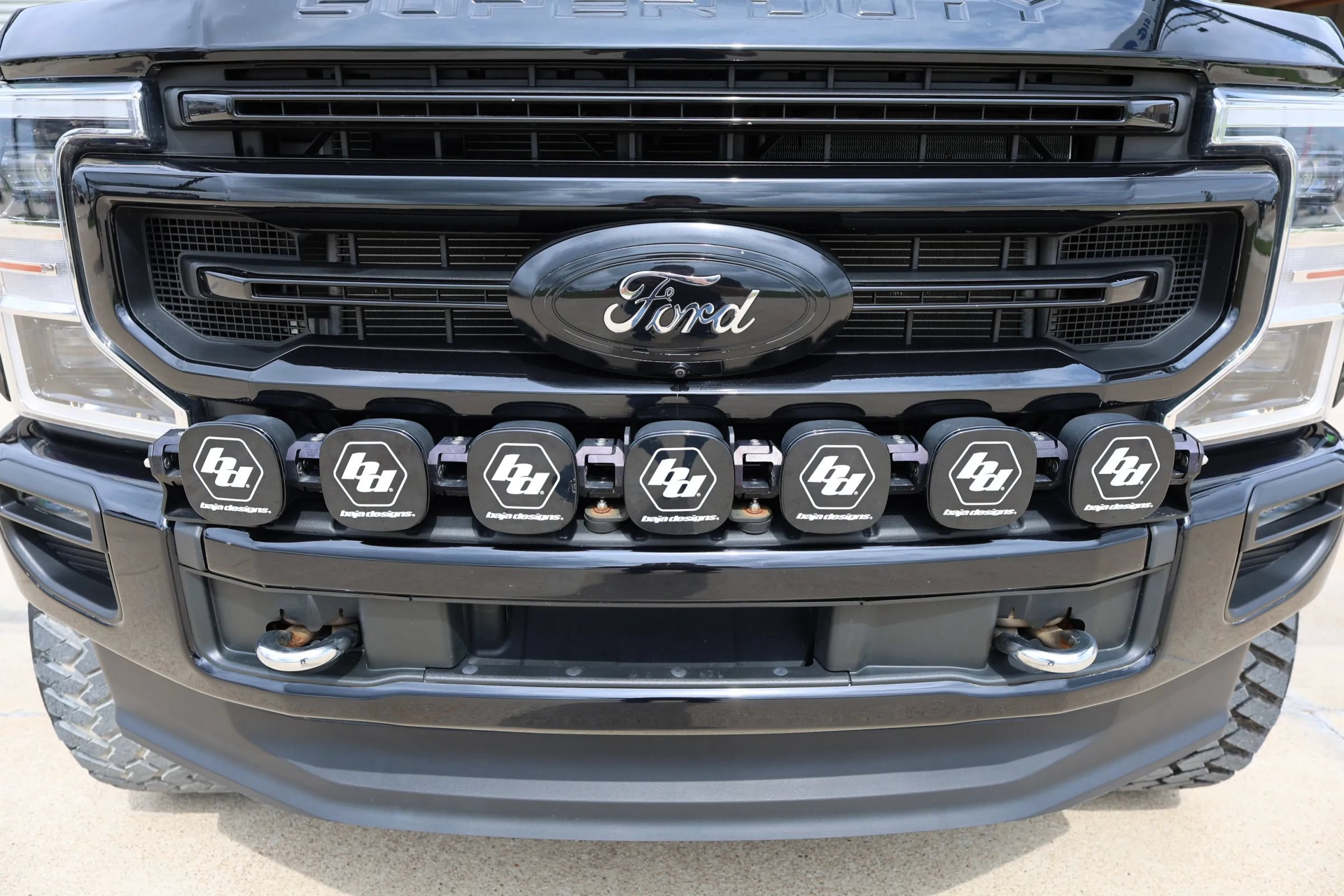 Used 2021 Ford F350 Platinum w/ FX4 Off-Road Package AWD/4WD image 27