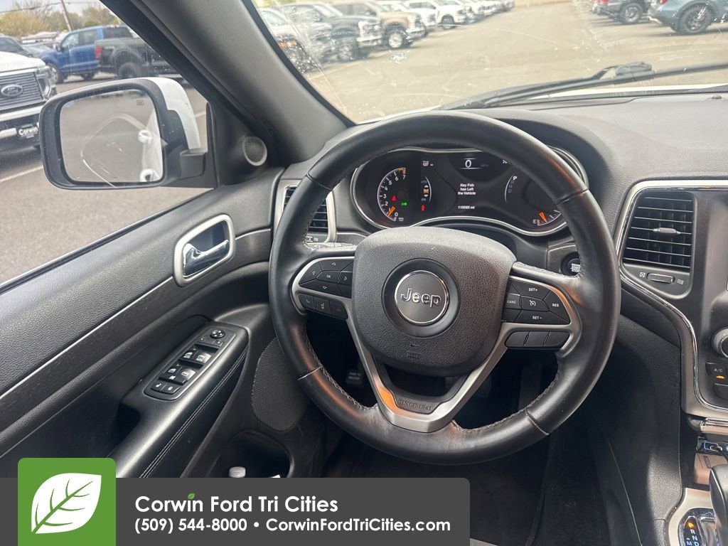 Used 2018 Jeep Grand Cherokee Laredo video 2