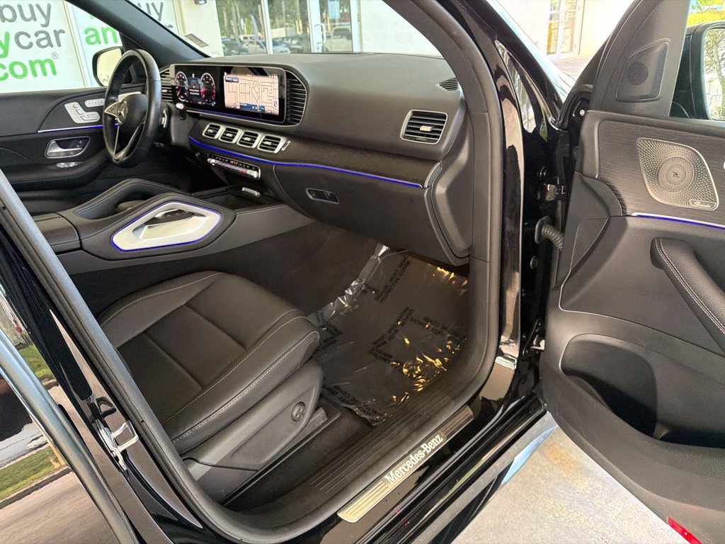 Used 2025 Mercedes-Benz GLE 350 4MATIC w/ AMG Line Exterior image 28