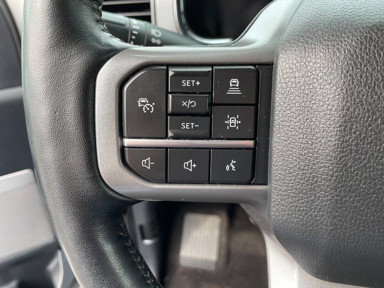 Used 2022 Ford F150 Lariat w/ Equipment Group 502A High AWD/4WD image 12