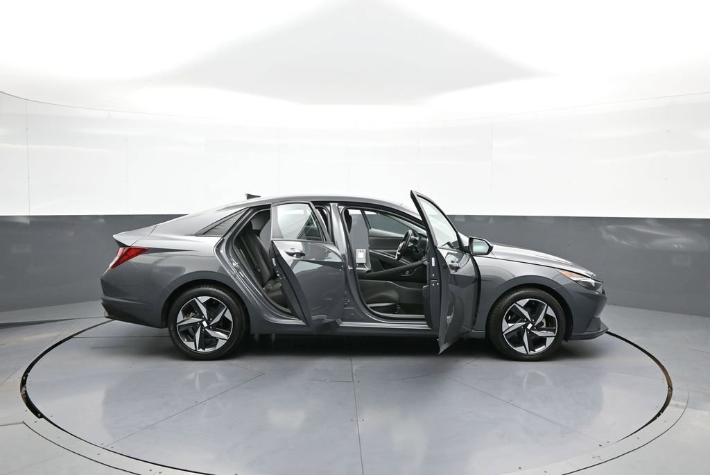 Certified 2023 Hyundai Elantra SEL w/ Convenience Package image 41
