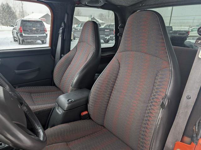 Used 2000 Jeep Wrangler SE image 10