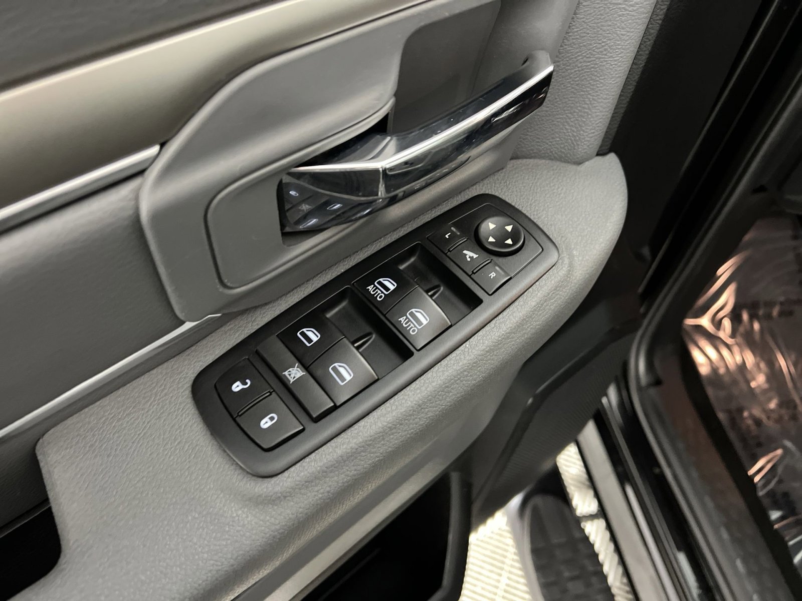 Used 2017 RAM 1500 Big Horn image 15