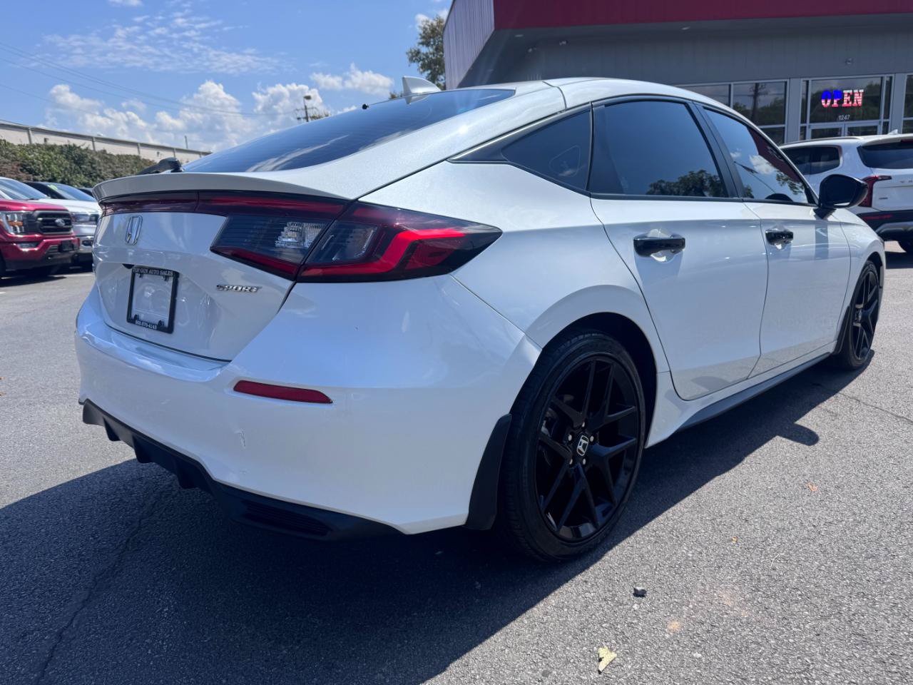 Used 2024 Honda Civic Sport image 3