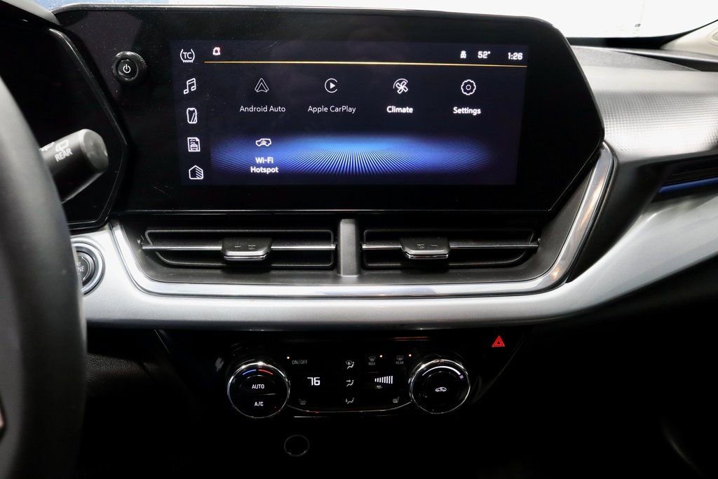 Used 2025 Chevrolet Trax LT w/ Driver Confidence Package image 32