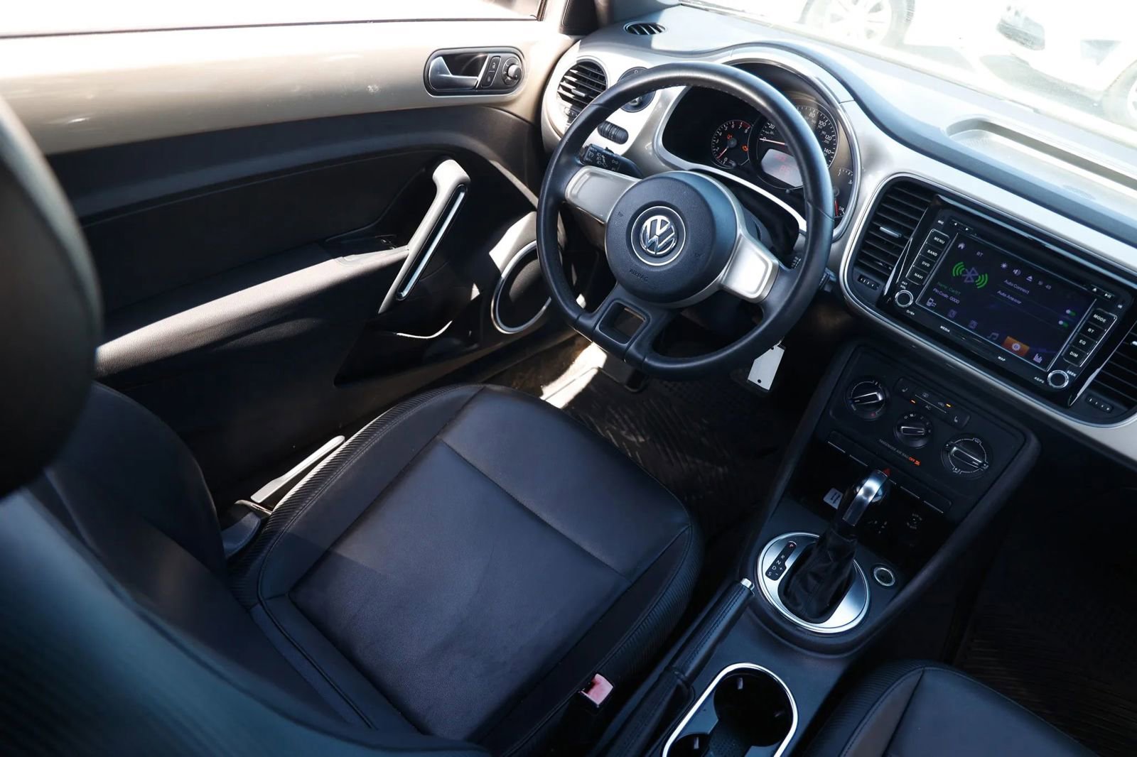 Used 2012 Volkswagen Beetle 2.5 image 21