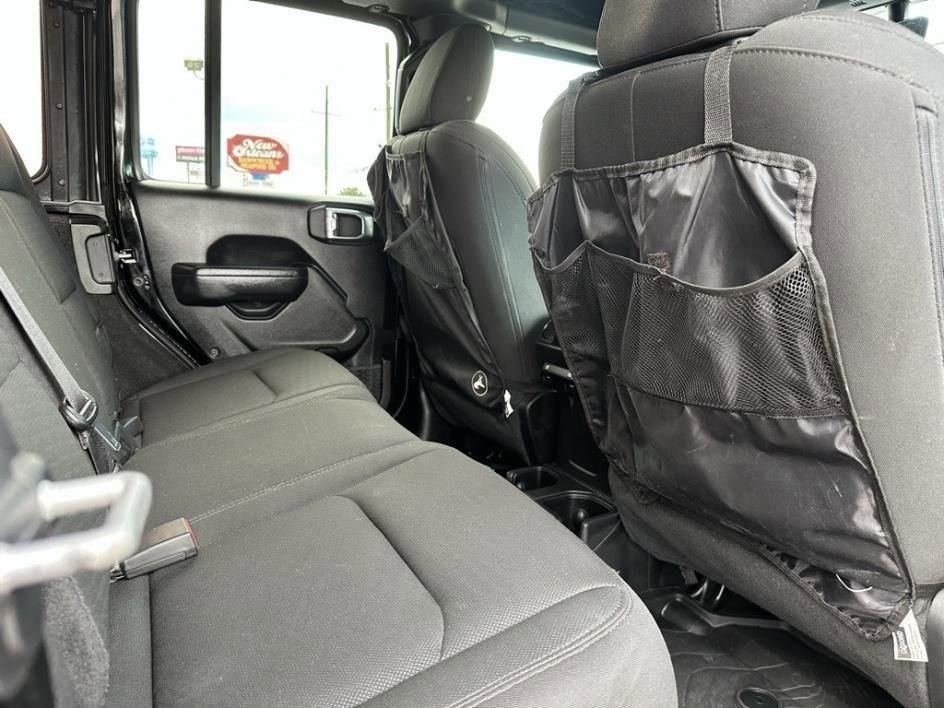 Used 2023 Jeep Wrangler Willys image 14