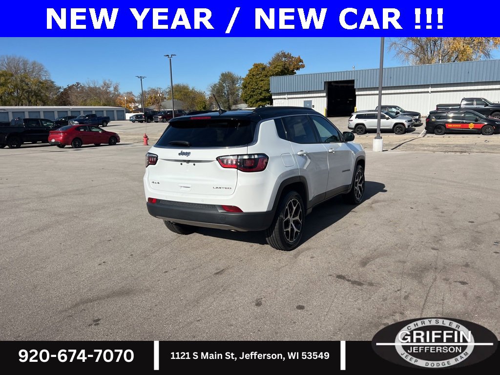 Used 2024 Jeep Compass Limited image 10