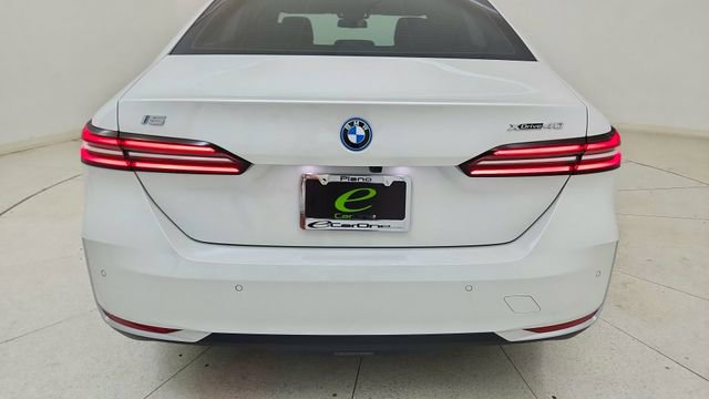 Used 2025 BMW i5 xDrive40 w/ Premium Package AWD/4WD image 12