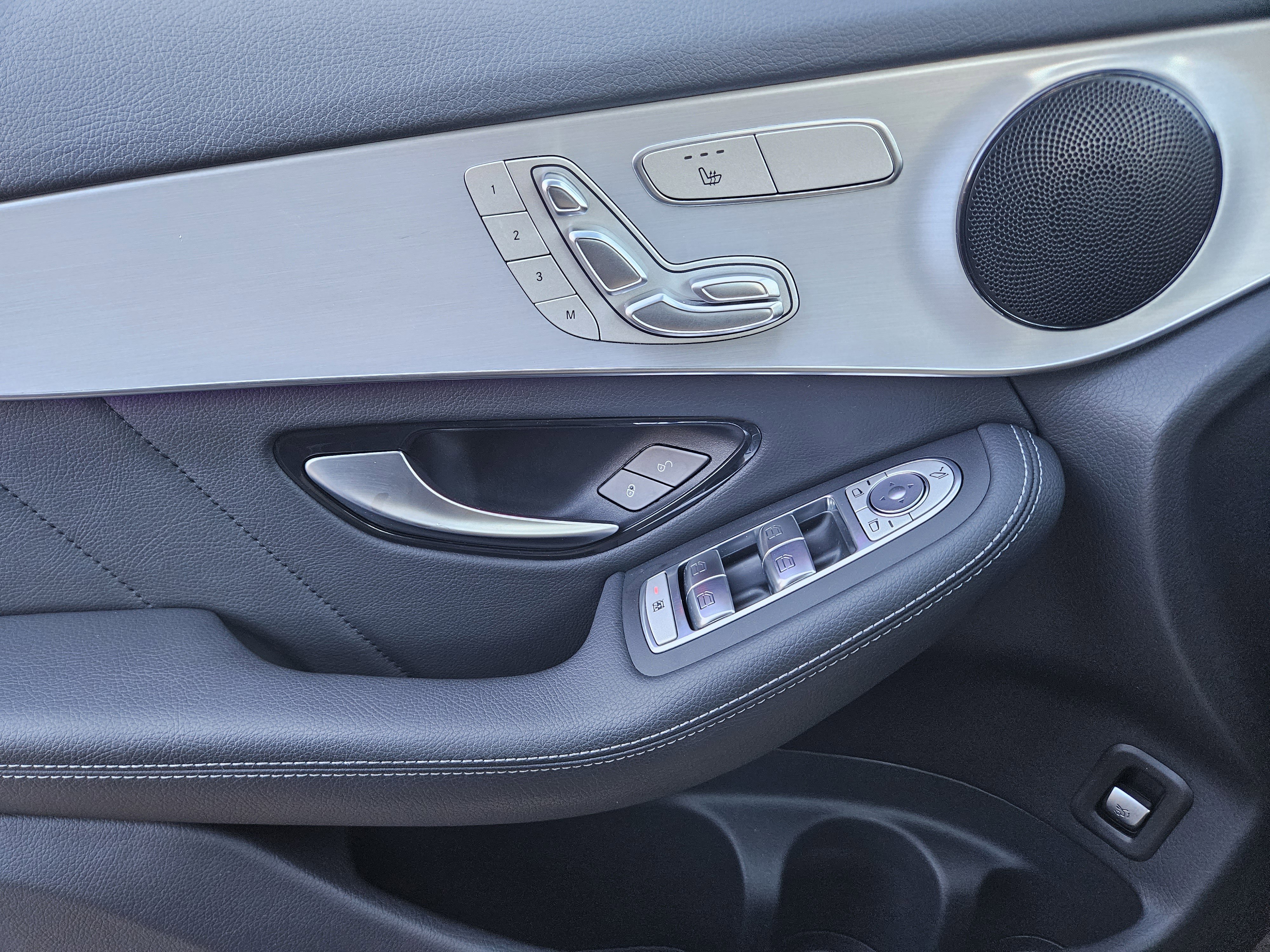 Certified 2022 Mercedes-Benz GLC 300 image 22