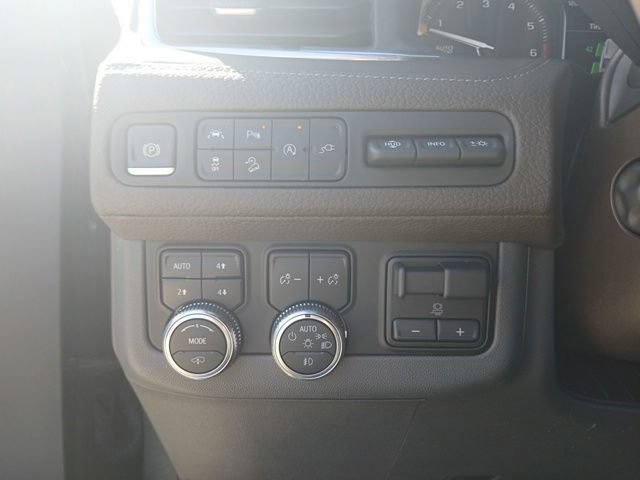 Used 2021 GMC Yukon Denali w/ Denali Ultimate Package AWD/4WD image 23