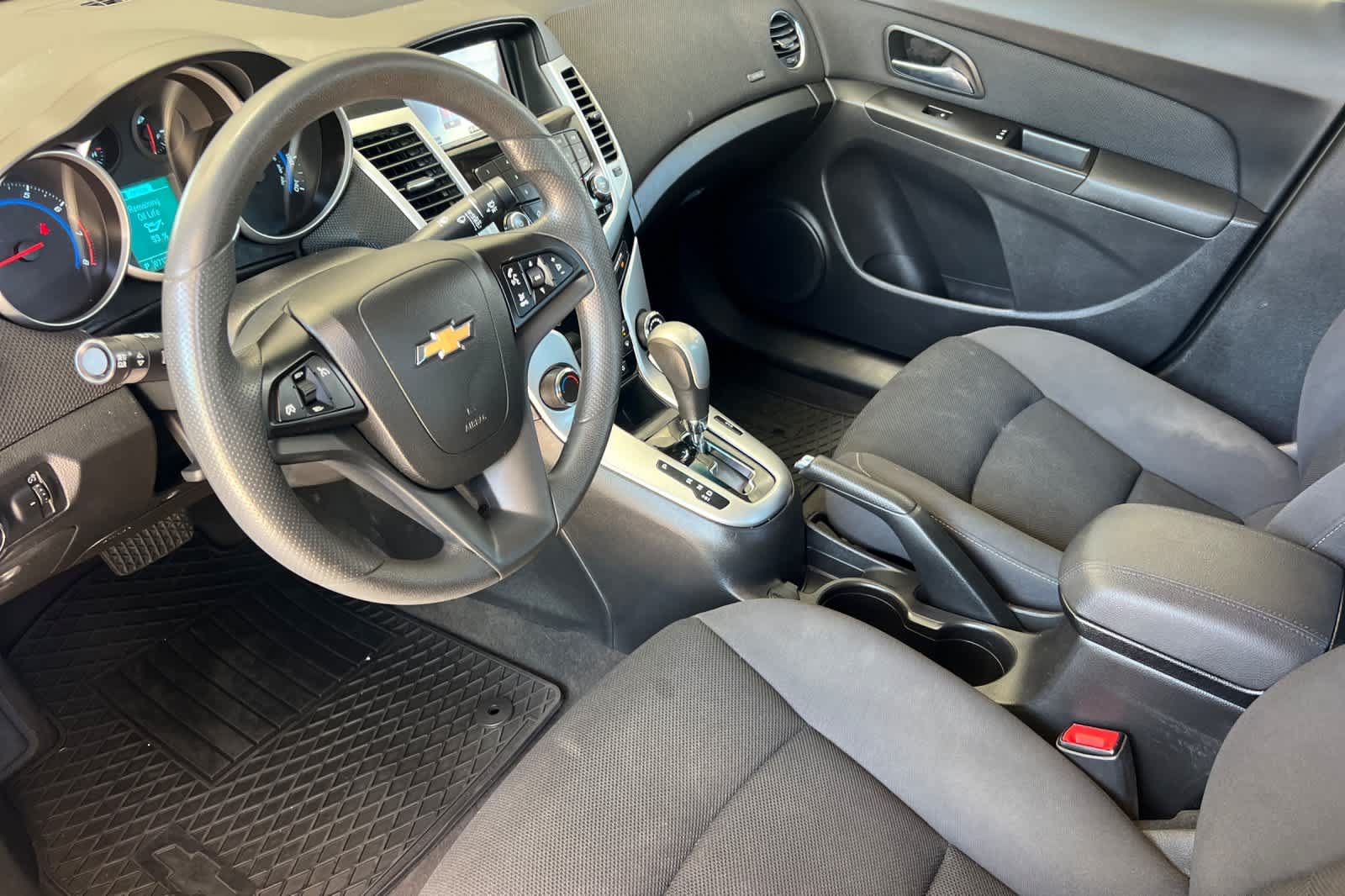 Used 2016 Chevrolet Cruze LT FWD image 11