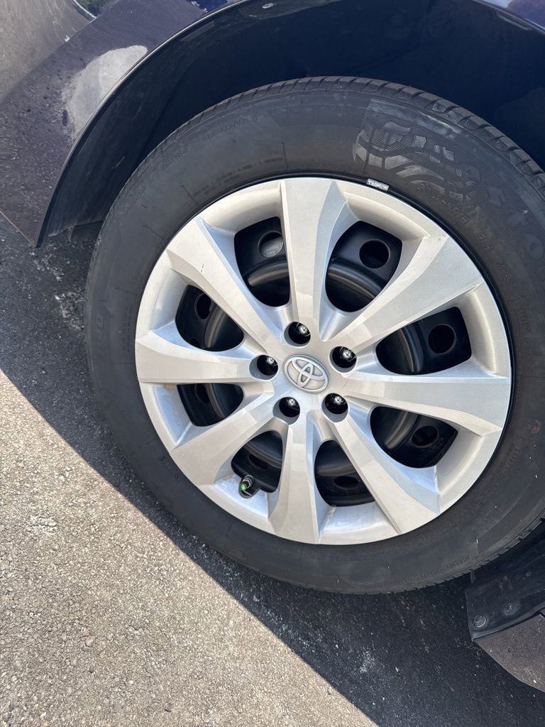 Used 2022 Toyota Corolla LE image 10
