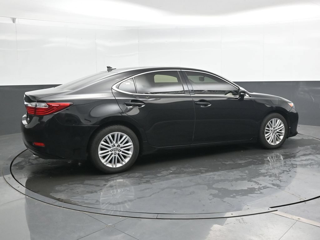 Used 2013 Lexus ES 350 w/ Luxury Pkg FWD image 3