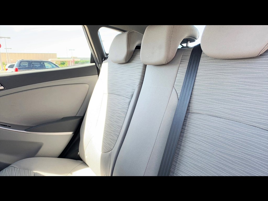 Used 2015 Hyundai Accent GS image 11