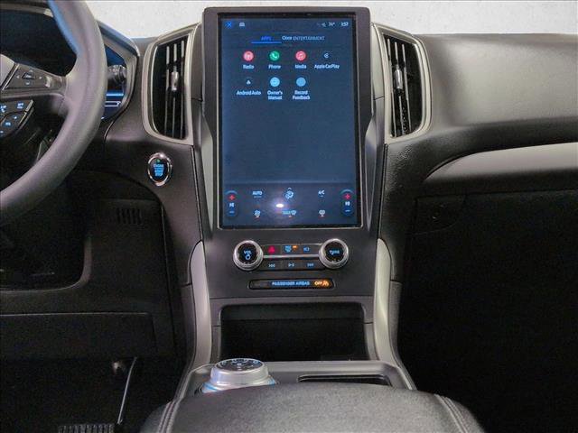 Certified 2024 Ford Edge SE image 14