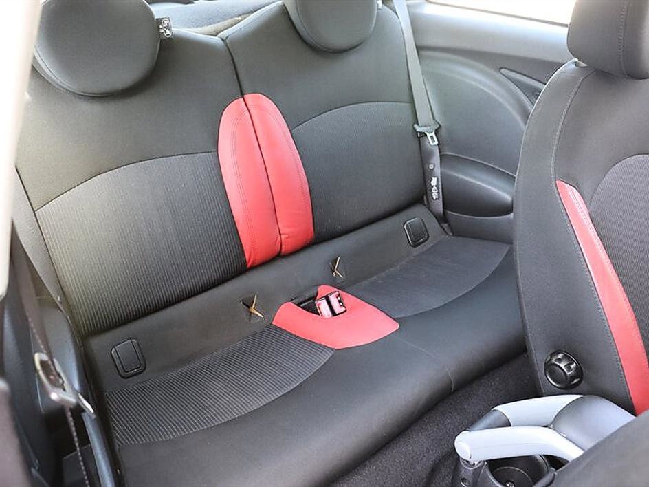 Used 2010 MINI Cooper Hardtop image 13