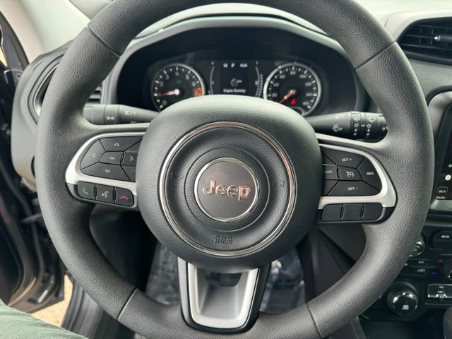 Used 2023 Jeep Renegade Latitude image 17