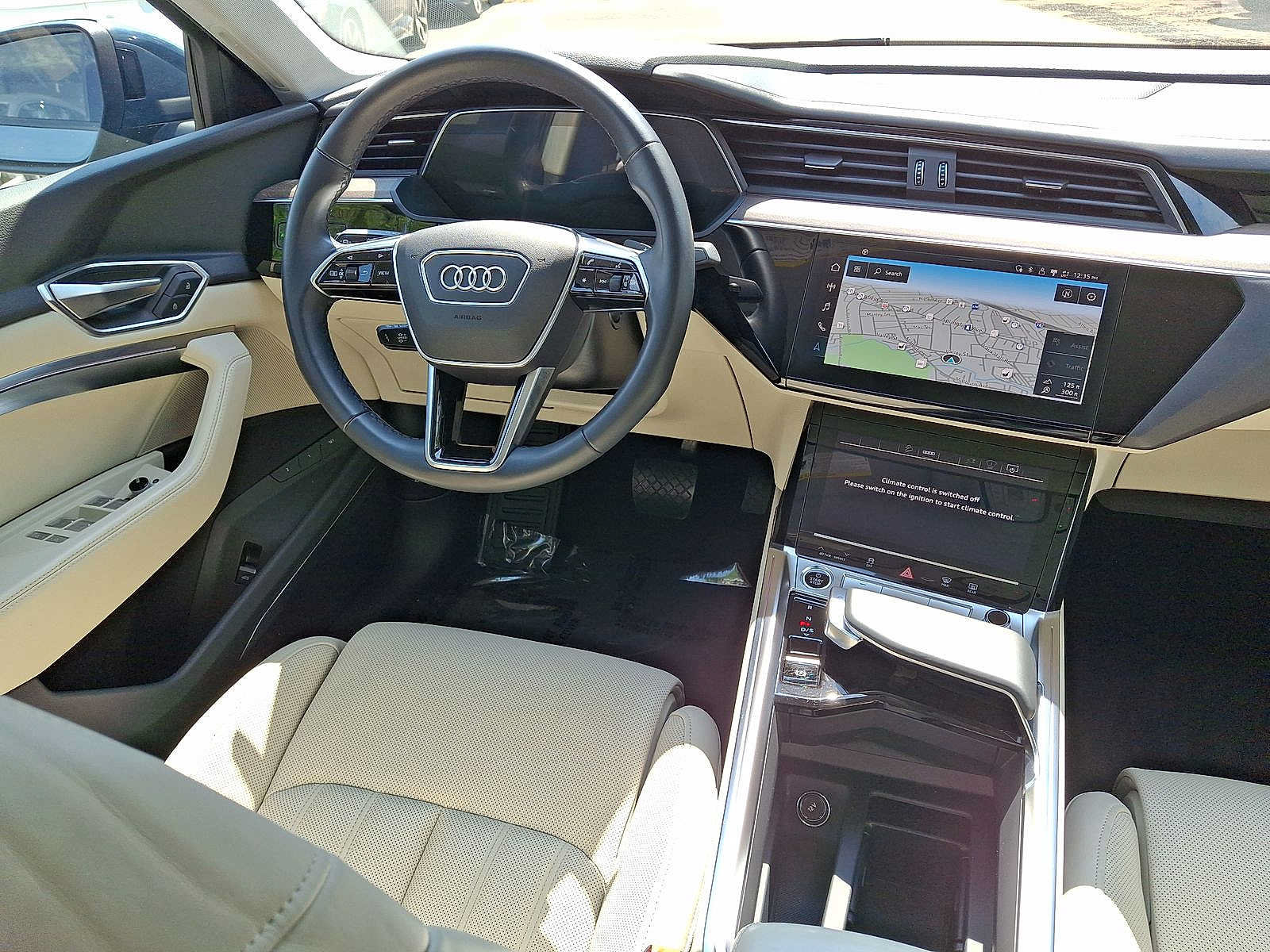 Used 2022 Audi e-tron Prestige AWD/4WD image 15
