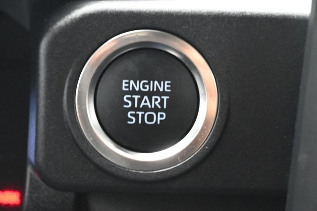 Used 2025 Toyota 4Runner SR5 AWD/4WD image 16