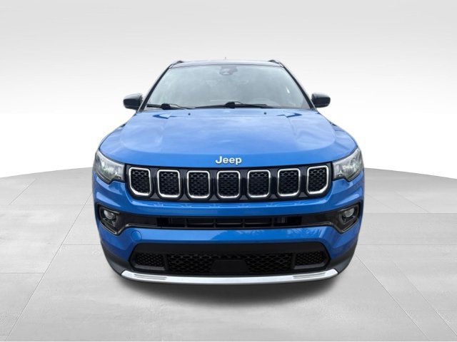 Used 2023 Jeep Compass Limited AWD/4WD image 7