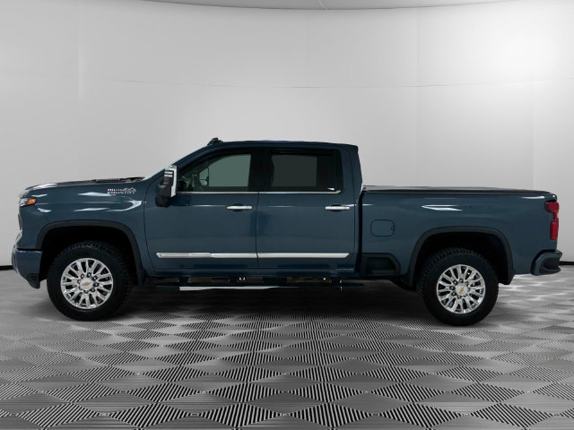 Certified 2024 Chevrolet Silverado 3500 High Country w/ Technology Package AWD/4WD image 2