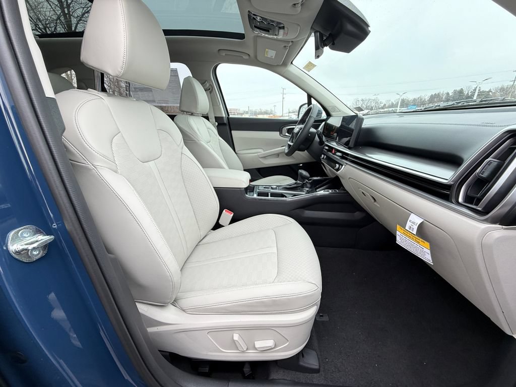 New 2026 Kia Sorento EX w/ EX Premium Package FWD image 29