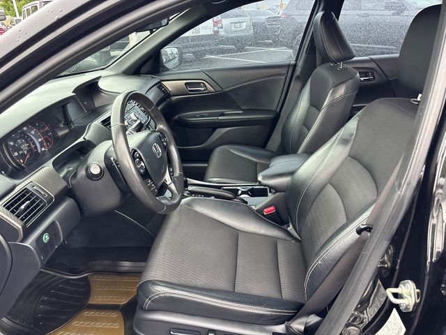 Used 2017 Honda Accord Sport image 6