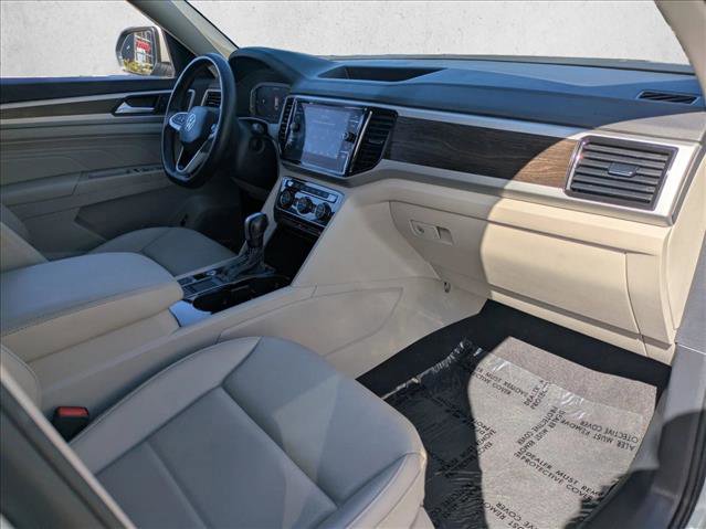 Used 2023 Volkswagen Atlas SE w/ Black Wheel Package image 21