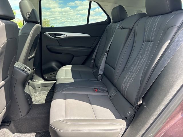 Used 2025 Buick Envision Avenir AWD/4WD image 10