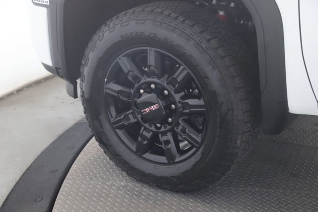Used 2026 GMC Sierra 2500 AT4 w/ AT4 Preferred Package AWD/4WD image 13