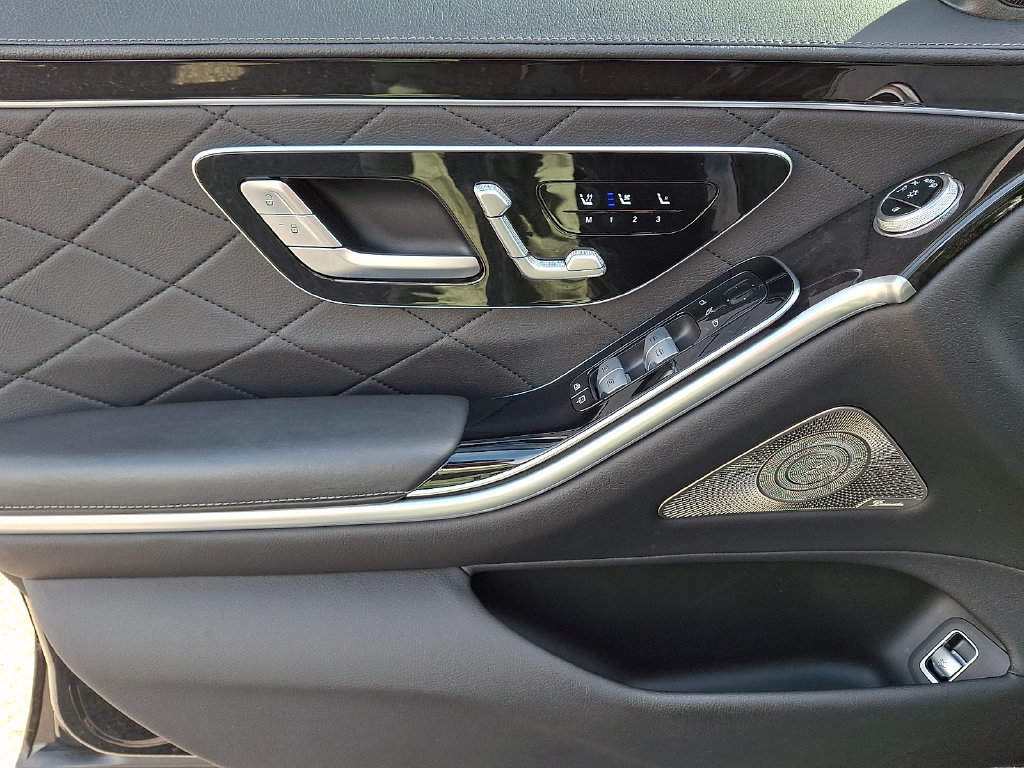 Used 2022 Mercedes-Benz S 500 4MATIC image 16