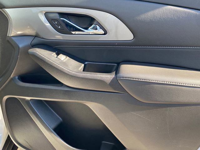 Certified 2023 Chevrolet Traverse LT image 9
