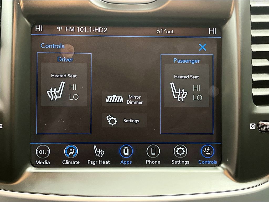 Used 2022 Chrysler 300 Touring L image 19