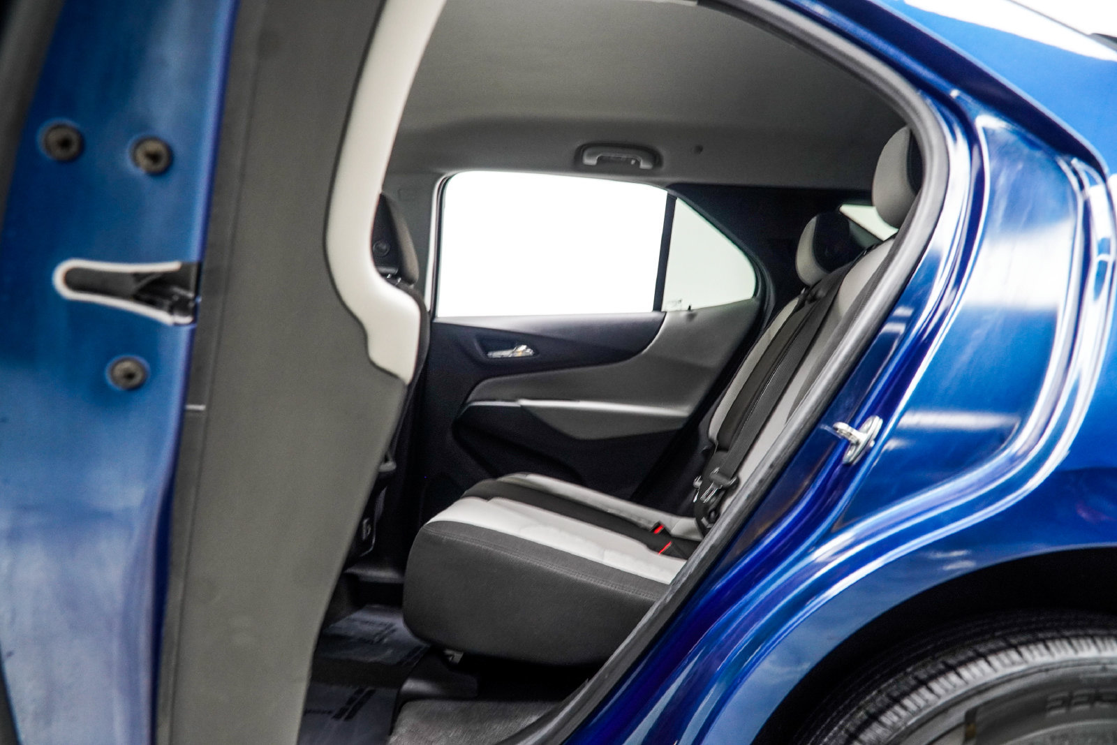 Used 2020 Chevrolet Equinox LT FWD image 35