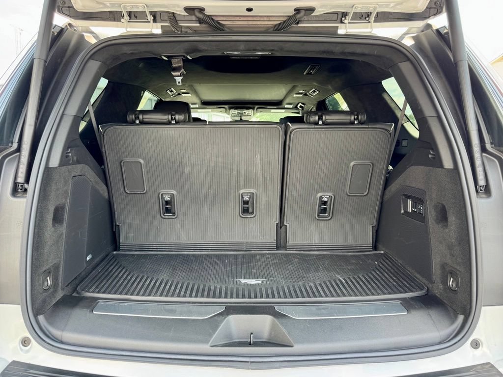 Certified 2025 Cadillac Escalade V w/ LPO, Floor Liner Package AWD/4WD image 37