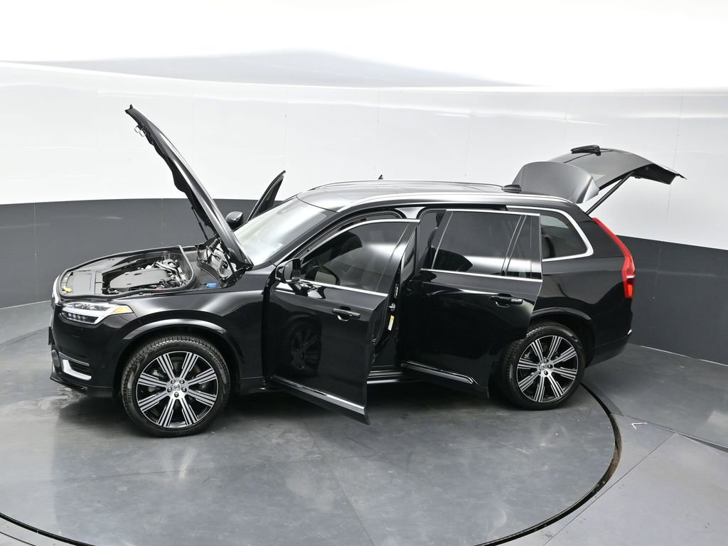 Used 2023 Volvo XC90 B6 Ultimate w/ Lounge Package image 37