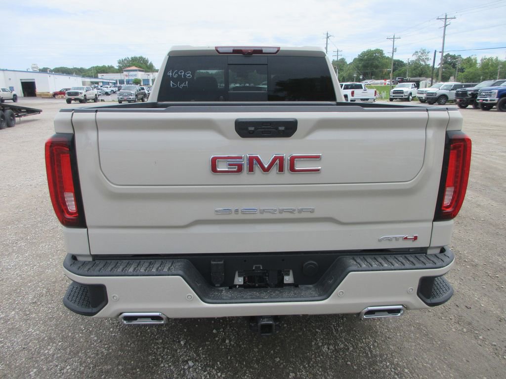 New 2026 GMC Sierra 1500 AT4 w/ AT4 Premium Package AWD/4WD image 5