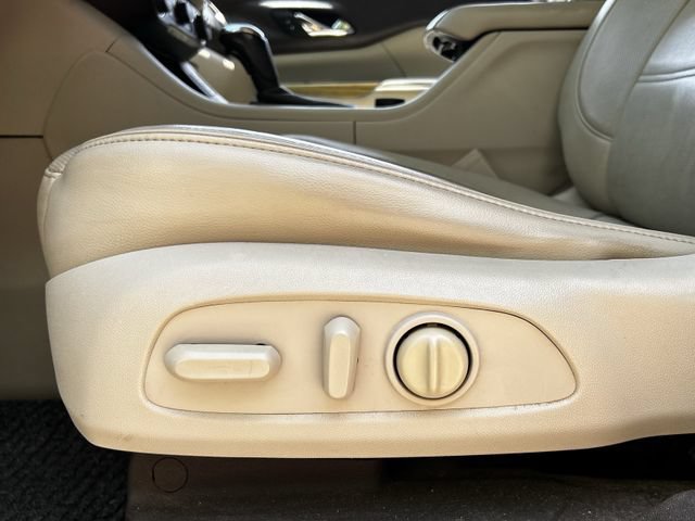 Used 2018 GMC Acadia Denali w/ Technology Package FWD image 30