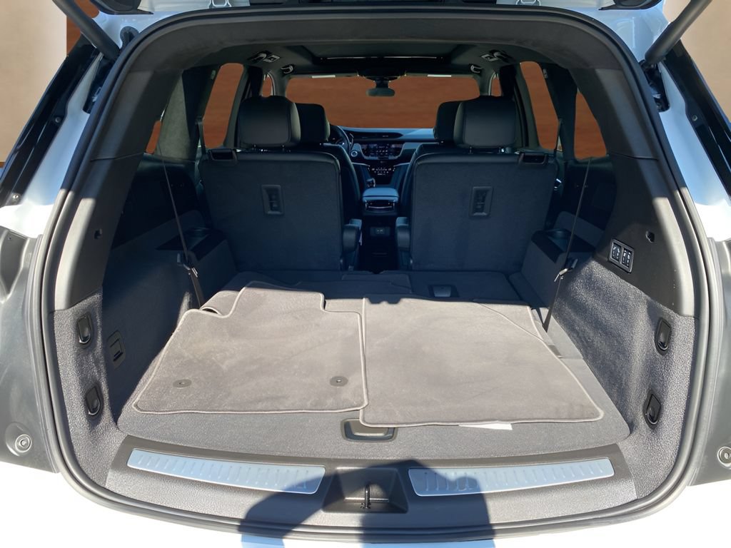 Used 2025 Cadillac XT6 Sport w/ Platinum Package AWD/4WD image 12