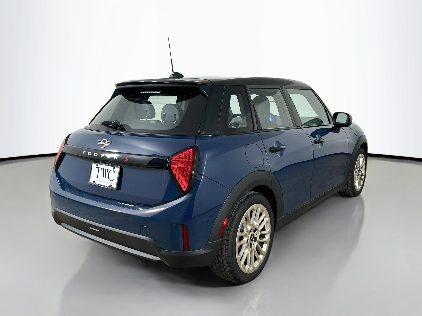New 2026 MINI Cooper S FWD image 5