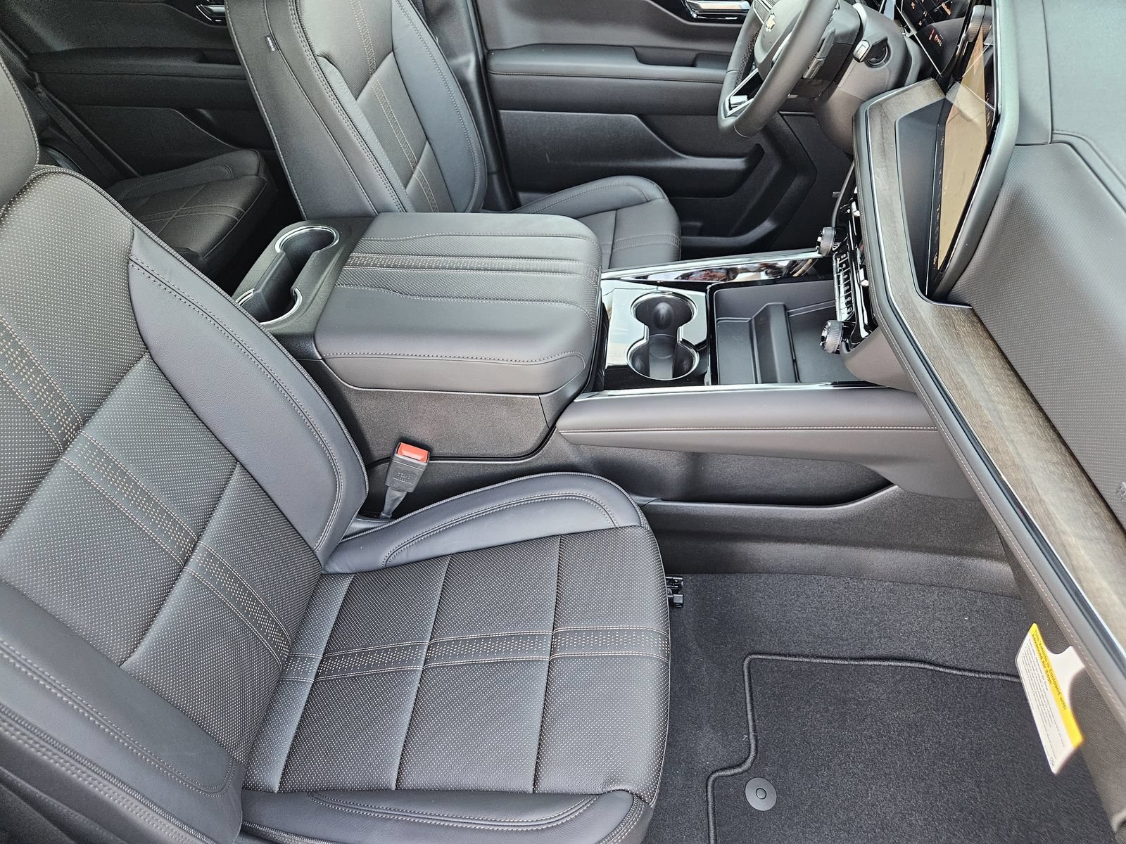 New 2026 Chevrolet Tahoe High Country AWD/4WD image 17