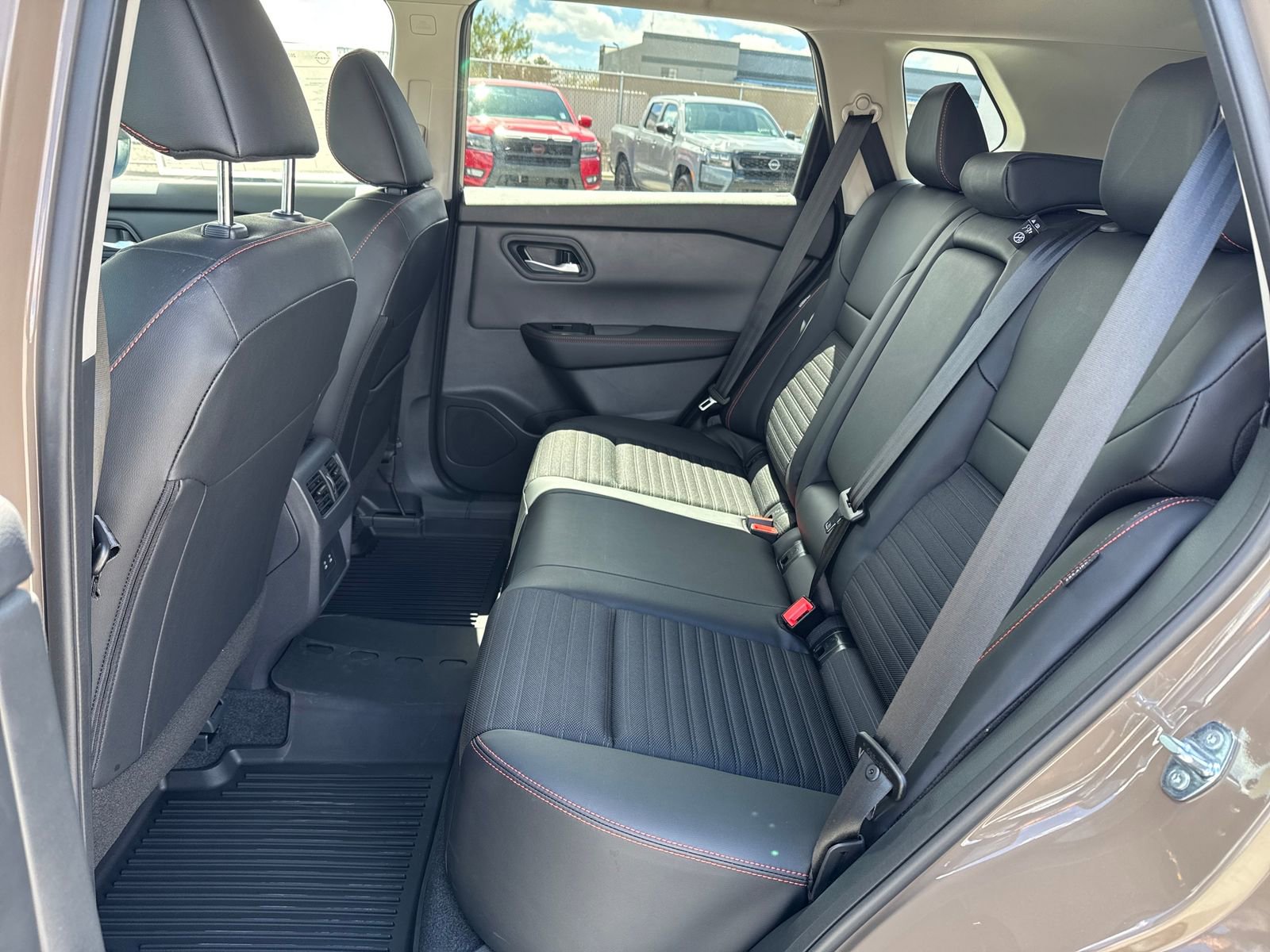 New 2026 Nissan Rogue SV AWD/4WD image 26