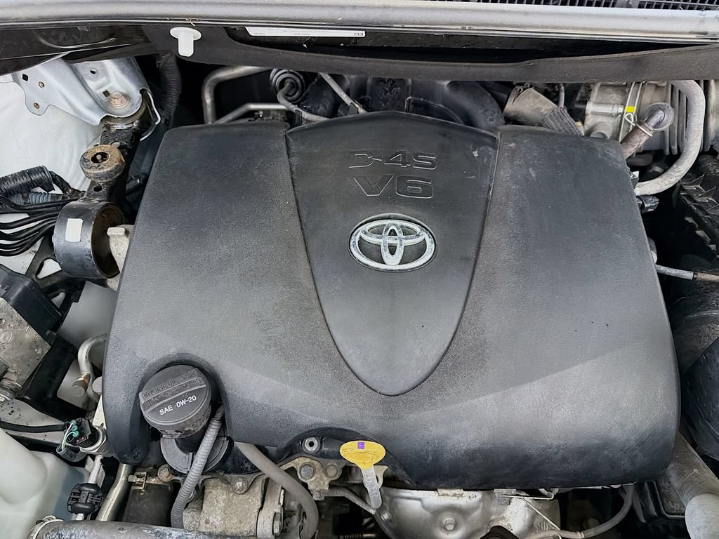 Used 2020 Toyota Sienna XLE w/ XLE Navigation Package AWD/4WD image 33