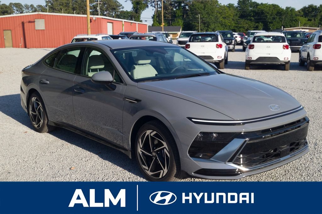 New 2026 Hyundai Sonata SEL FWD image 3