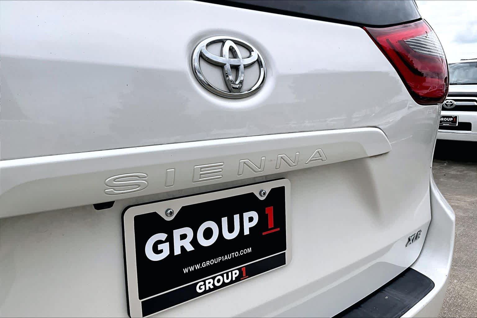 Used 2020 Toyota Sienna XLE Premium FWD image 29