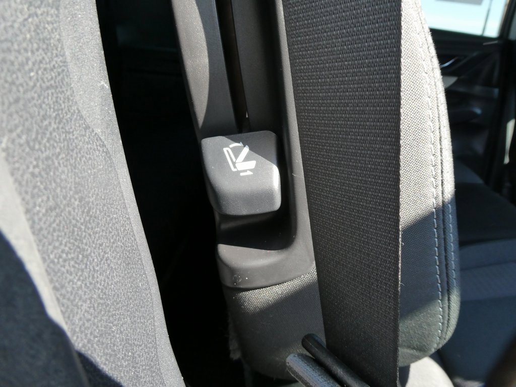 Used 2019 Subaru Ascent Premium image 18