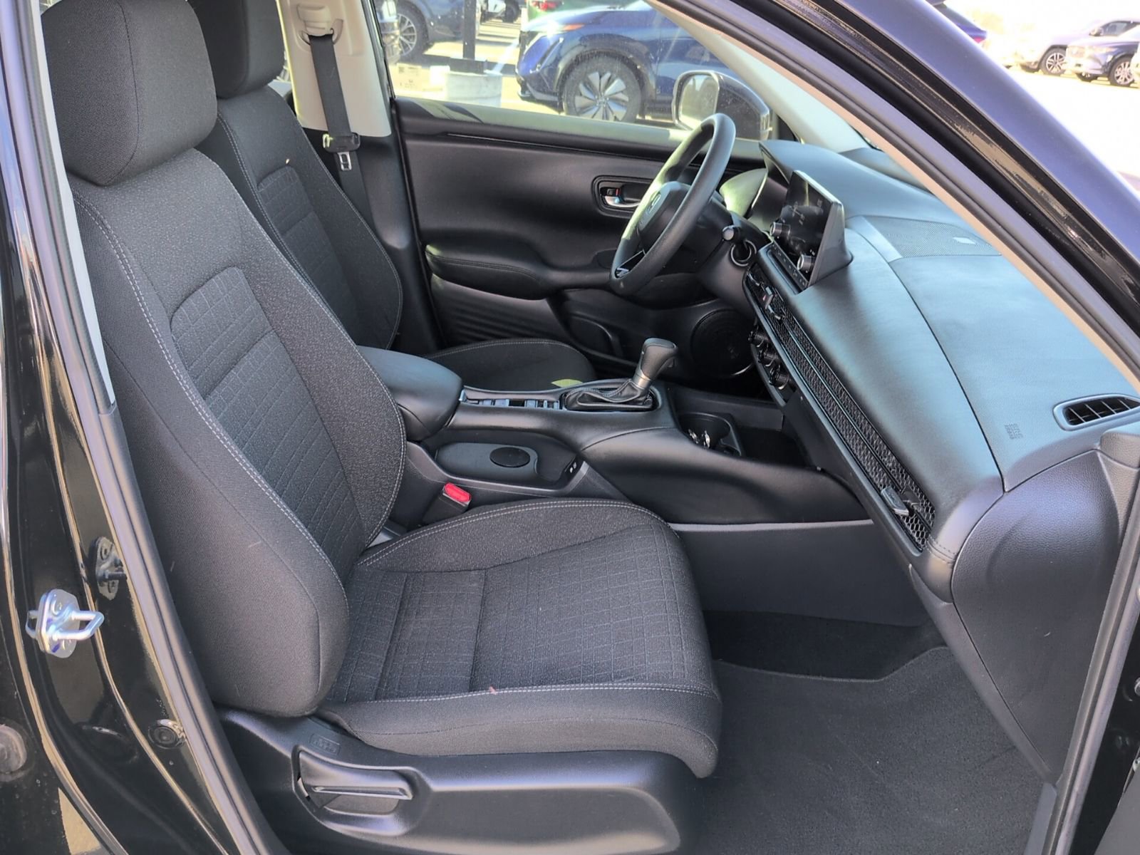 Used 2025 Honda HR-V LX image 14