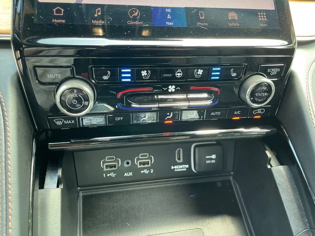 Used 2022 Jeep Grand Cherokee Summit AWD/4WD image 34